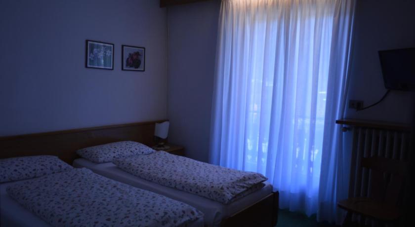 Image of Triple Room 0