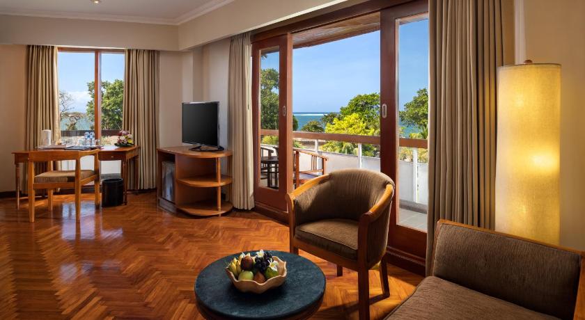 Image of Corner Suite 3
