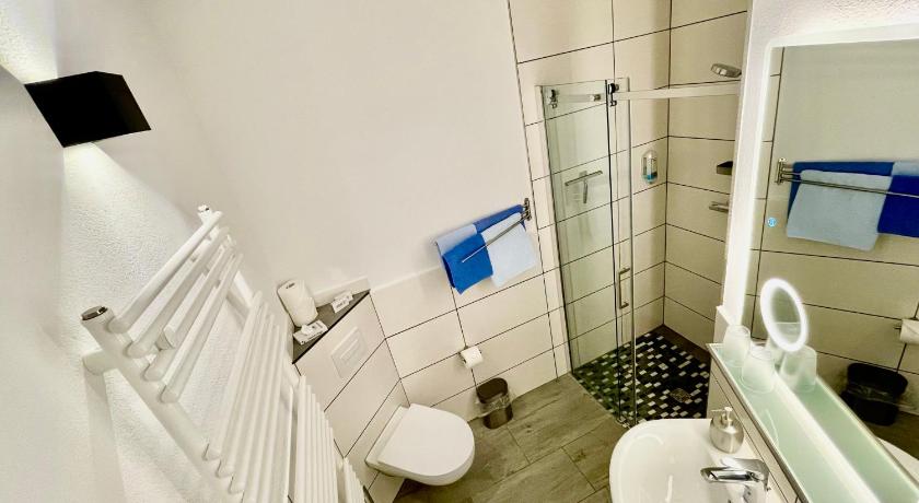 Image of Small Double Room 2