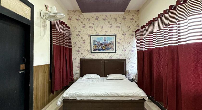 OYO Hotel Ace