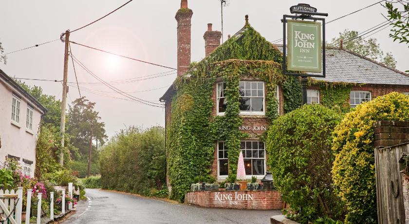 トッラード・ロイヤル King John Inn 4つ星 ホテル レストラン