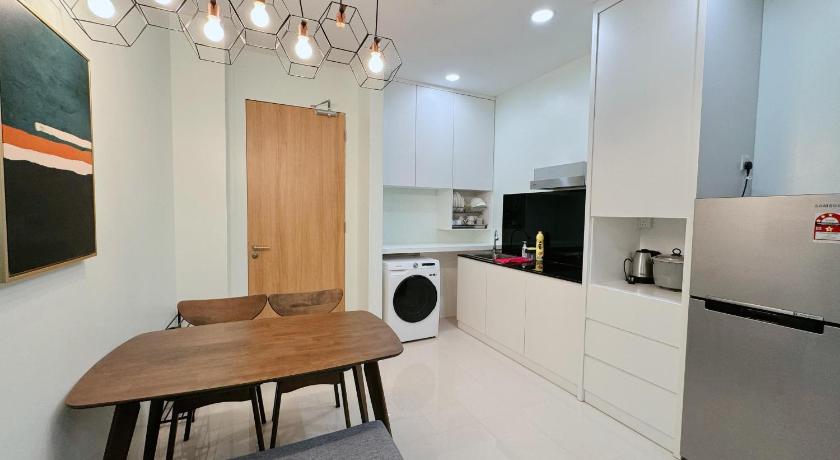 古晋 Kuching Riverine Diamond @ 4 pax 4星级 民宿 泳池