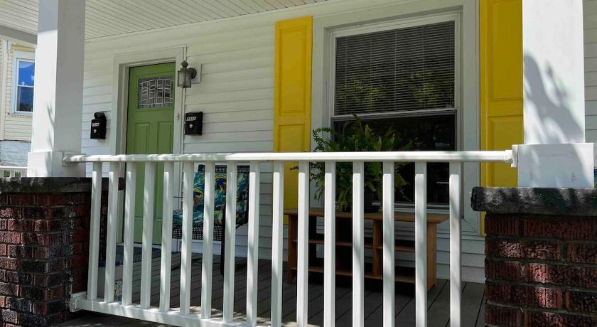 The Yellow-Shuttered House apt B