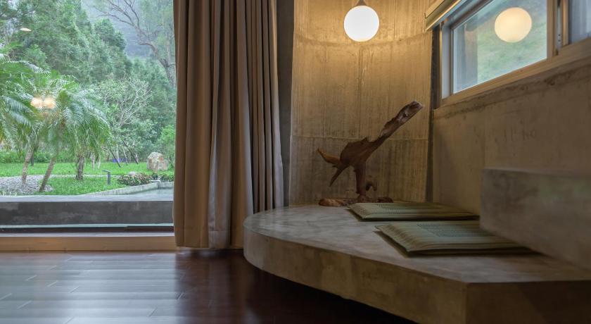 Image of VIP Double Room with Garden View 6