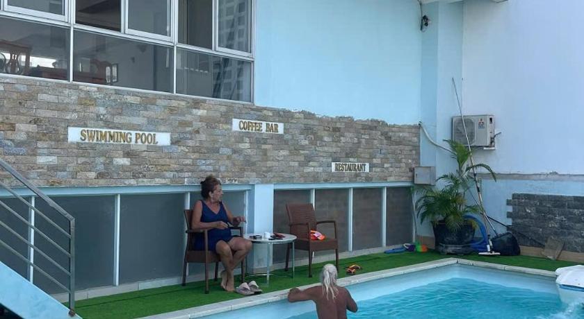 King Hotel - image 10