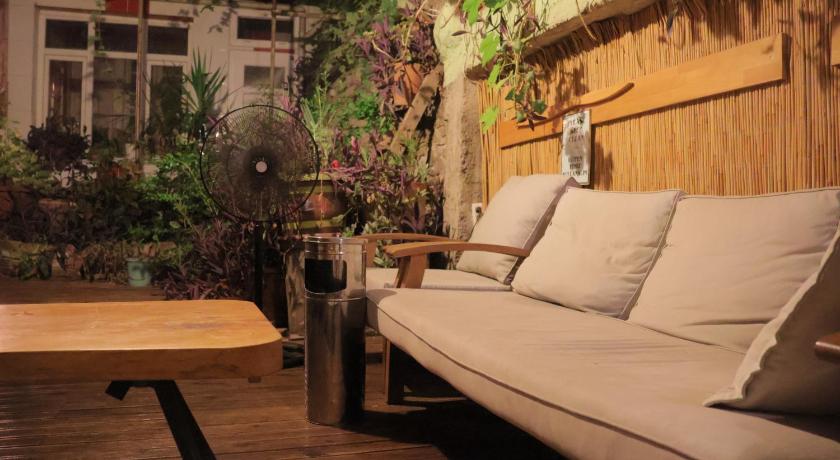 Lotus Garden Hostel Izmir - image 9