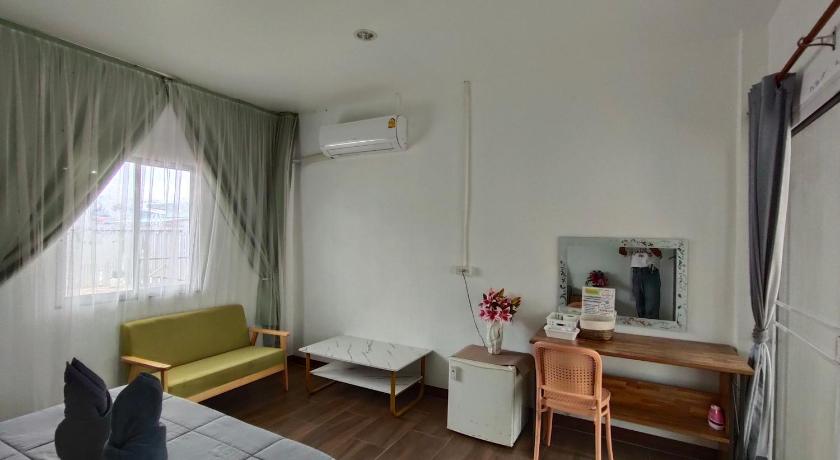 Pattaya บ้าน พัก ดี เกาะล้าน Ban Phak D Koh Larn 2-Star Hotel lobby
