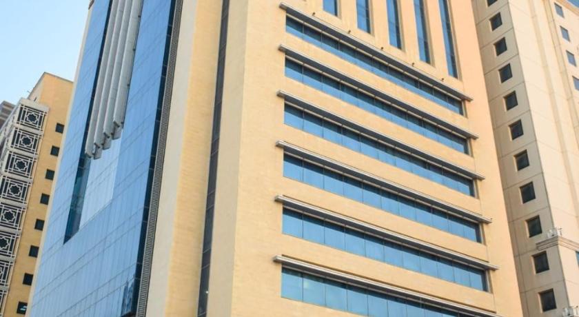 Saraya Corniche Hotel - image 2