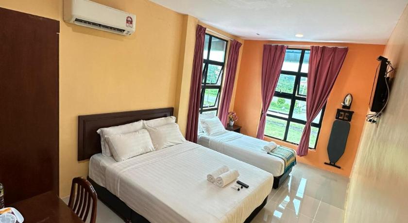 Image of Family Room 6