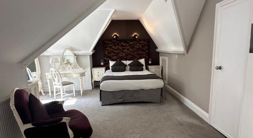 Image of Luxury  Suite 7