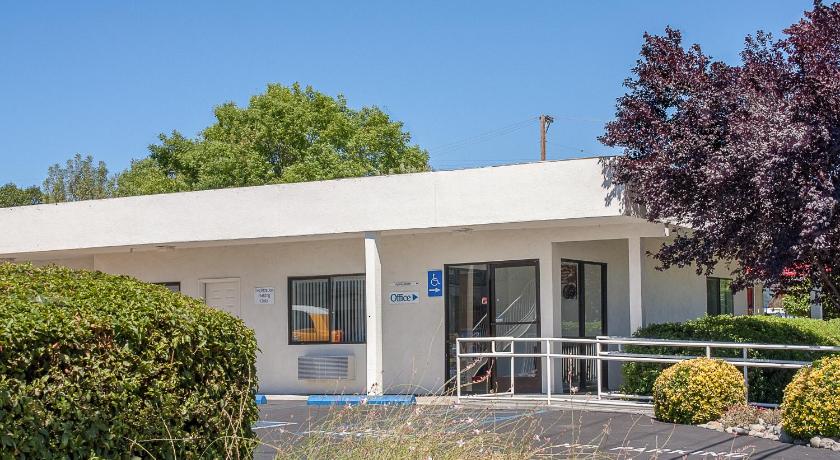 Motel 6-Ukiah, CA