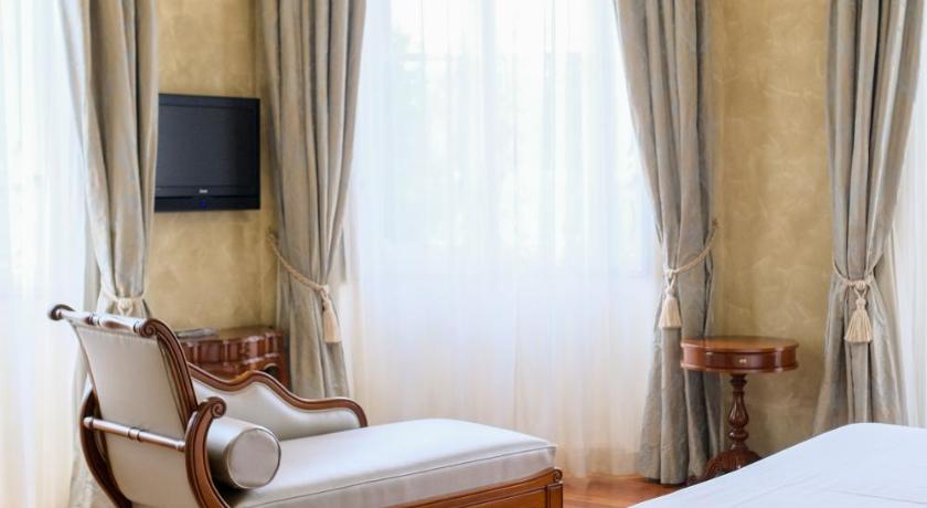 バラーノ・ディスキア Hotel Villa Borghi 4つ星 ホテル スイート