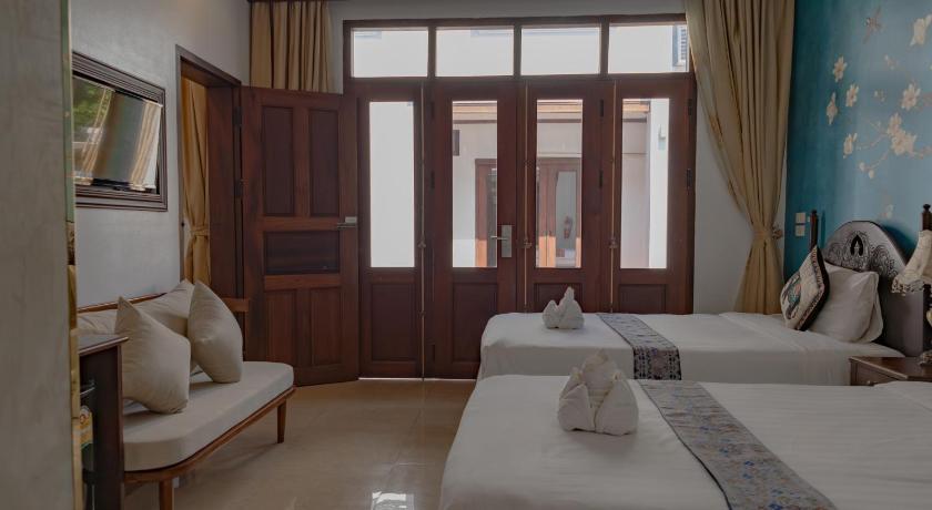 Image of Deluxe Family Room 0