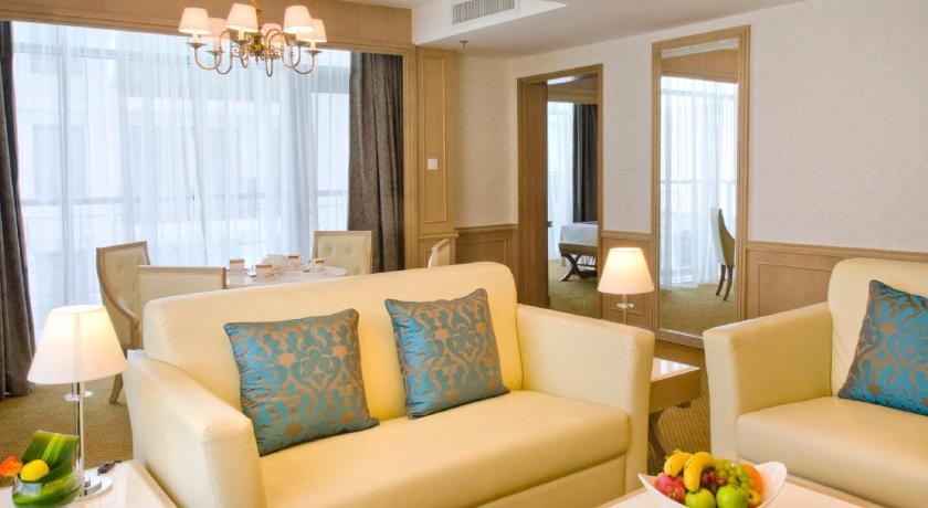 Image of Deluxe Suite 8