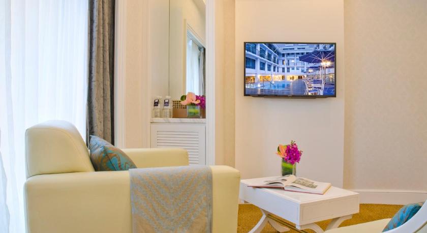 Image of Executive Suite 13