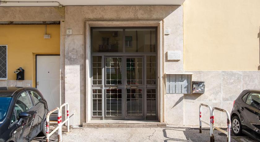 ローマ Venus Allbnb 4つ星 ホテル プール