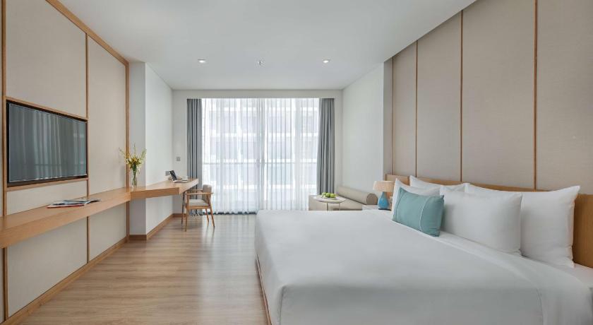 Image of Premier Partial Ocean View Double Room with Balcony 3