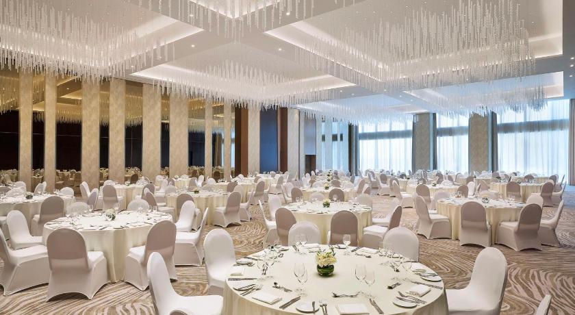 Embassy Suites By Hilton Dubai Business Bay - image 9