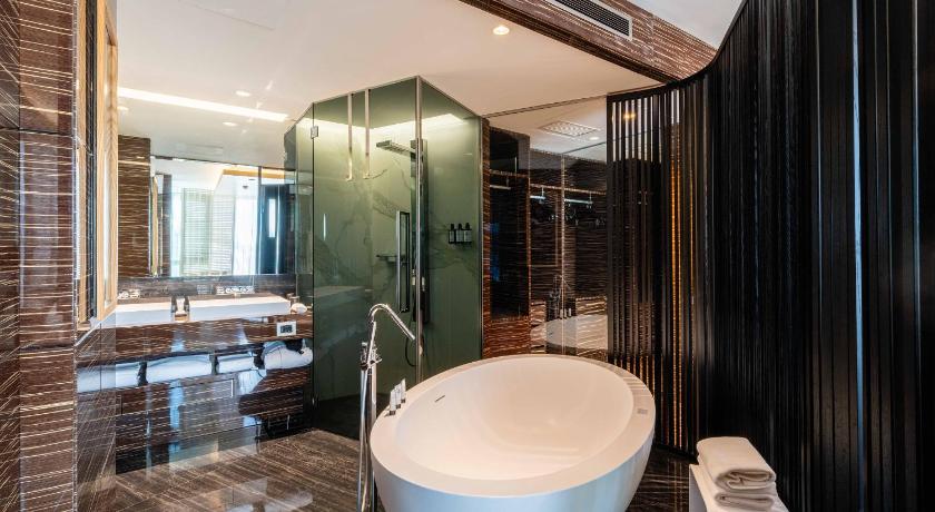 Image of Grand Suite Harbor View 2