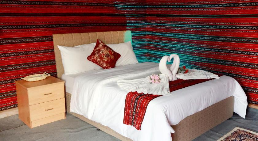 Image of Luxury Tent 0