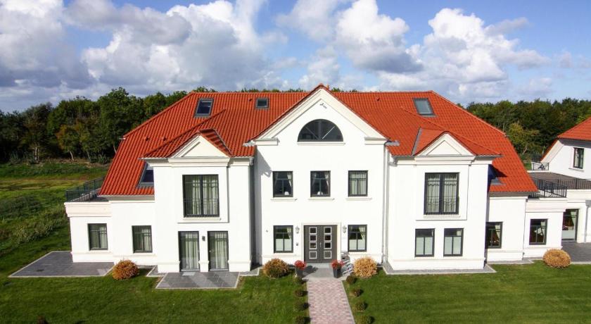Apartments in the Avalon Hotel Bellevue Fehmarn - image 2