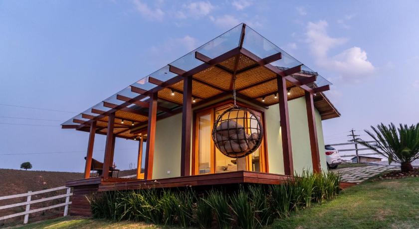 Cabana com Banheira e Vista de Montanhas em Cunha