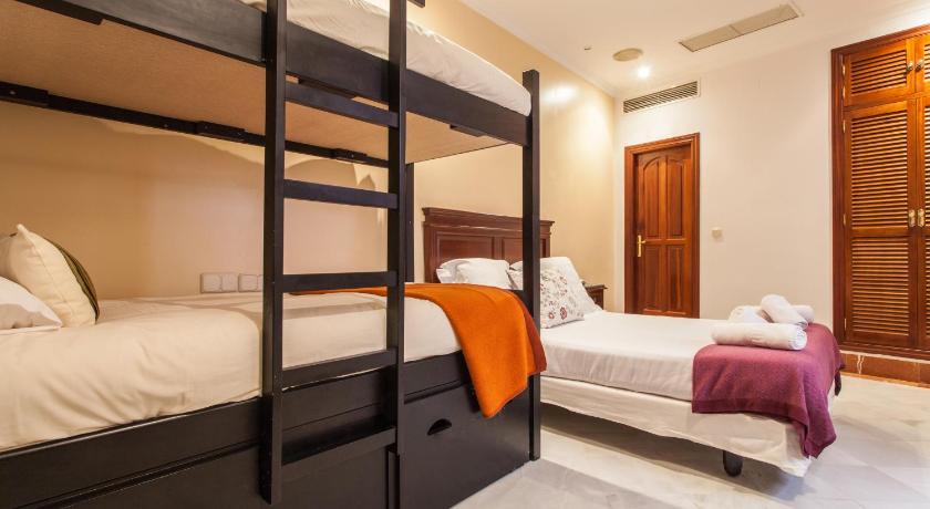 Sevilla Hotel Baco 2-Star Hotel pool