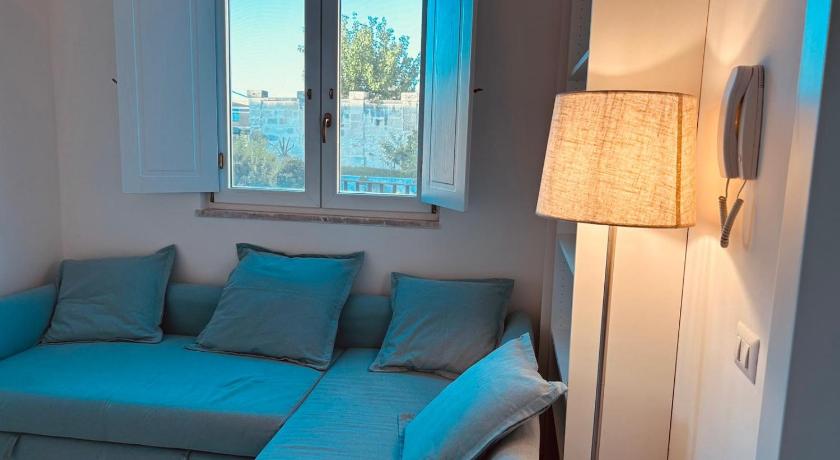 Image of One-Bedroom Deluxe Apartment 10