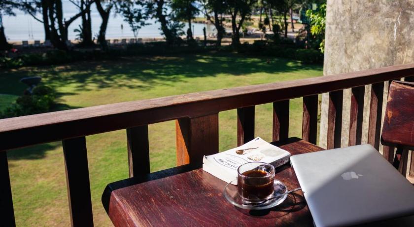 Image of Deluxe Beach 16