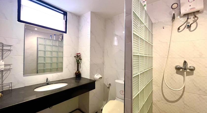 パタヤ Shining Star 2 bedroom 3つ星 シングルルーム ロビー