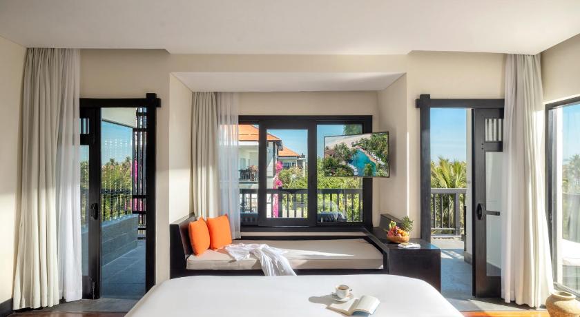 Image of Deluxe Ocean View 6