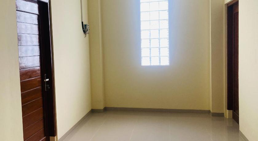 RedDoorz near Paragon Mall Semarang 2 - image 19