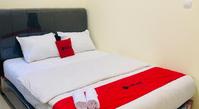 RedDoorz near Paragon Mall Semarang 2 – Semarang, ID