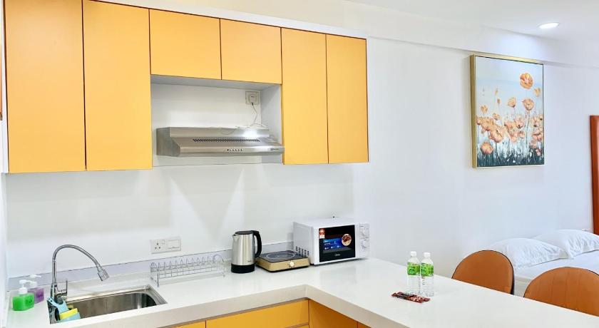 Deco Home @Aru Suites - image 14