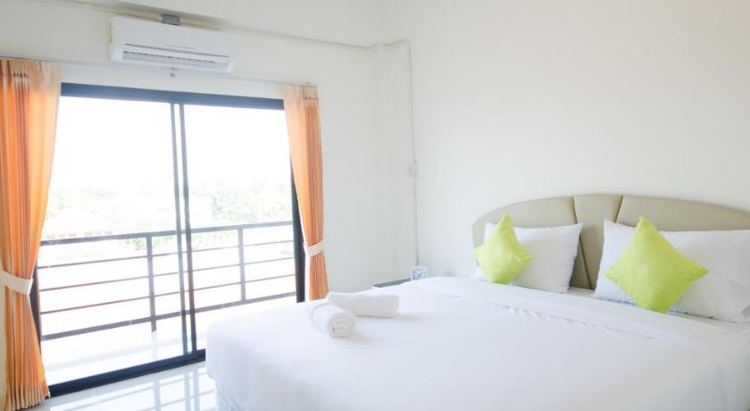 Image of Standard King Bedroom 4