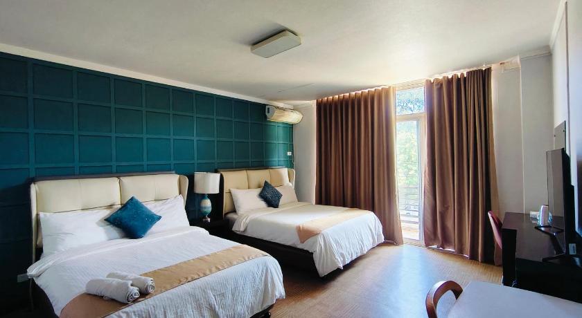 Bild von: Familienzimmer mit Balkon (Family Room with Balcony) 0