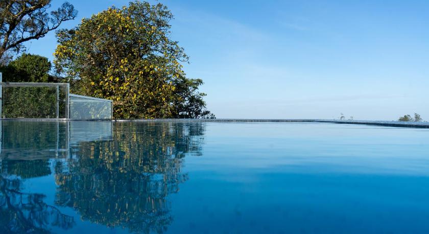 Camelot Resort - image 13