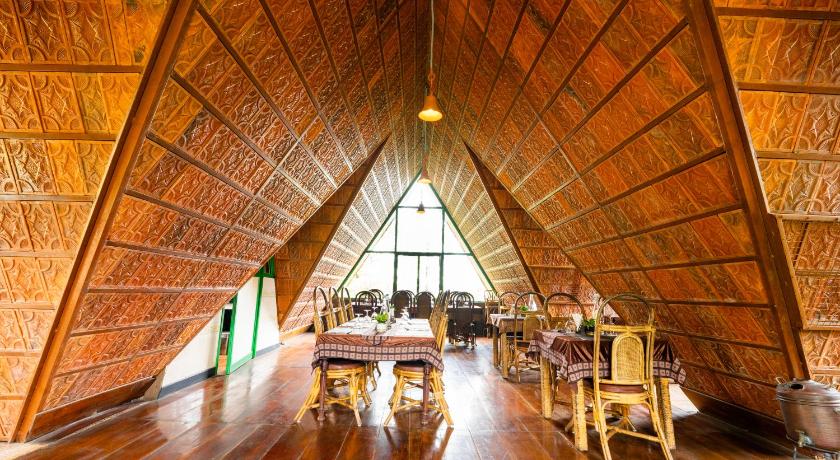 Camelot Resort - image 12