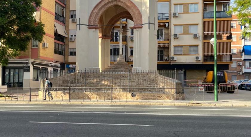 塞维利亚 Luis Montoto 4星级 单人房 泳池