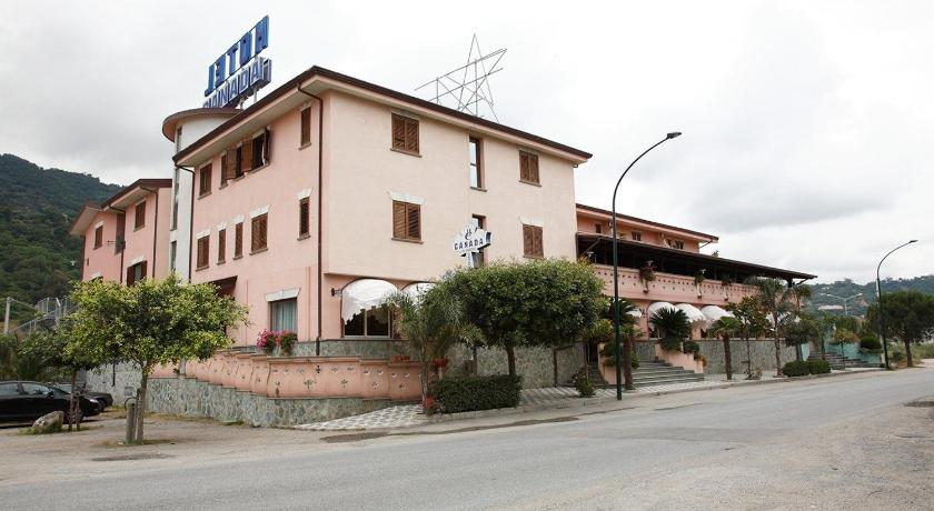 Hotel Canada
