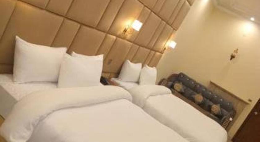 Elegant Palace Guest House - image 2