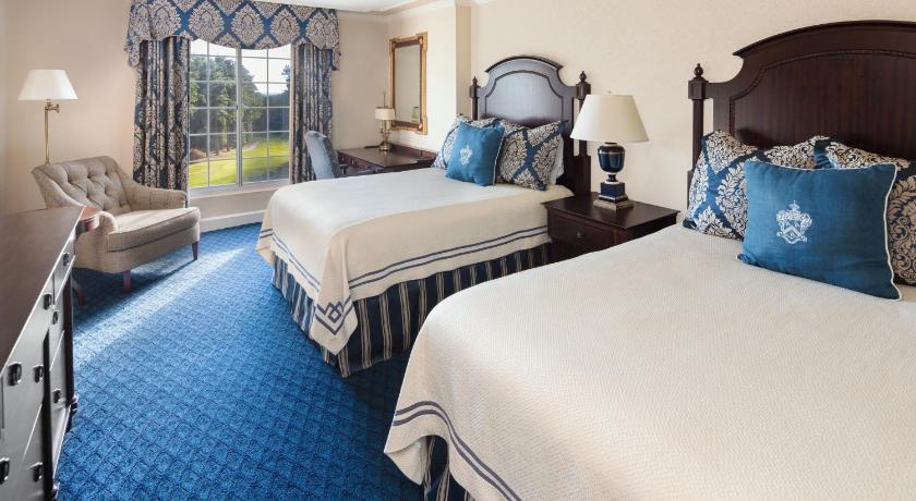 Image of Double Room with Two Double Beds with Golf View 0