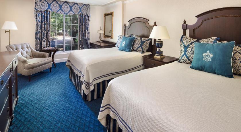 Image of Double Room with Two Double Beds 4