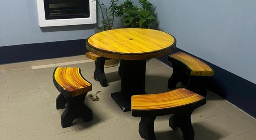 바투 파핫 바투 파핫 시티 센터의 아파트먼트 (75m², 침실 2개, 프라이빗 욕실 2개) (ETOSH HOMESTAY 2) 2성급 게스트하우스 외관