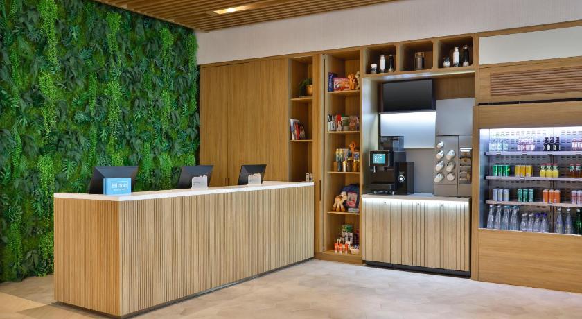 Hilton Garden Inn Dubai Business Bay - image 3