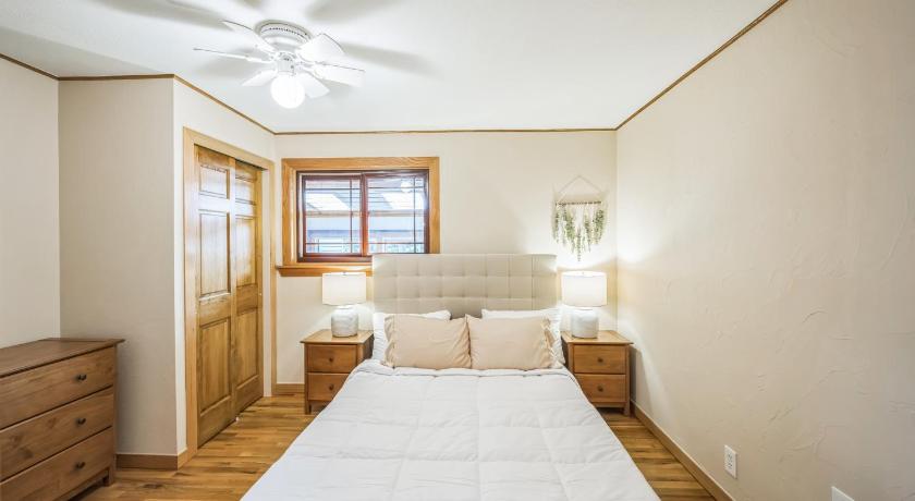 百年纪念 Bright & Cozy House Centennial Littleton 3 Bed 3 Bath 4星级 住宿 泳池