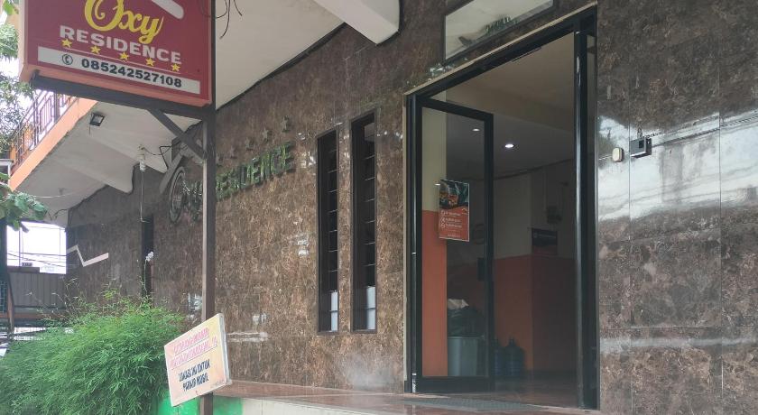 RedDoorz @ Oxy Residence Manado – Manado, CA