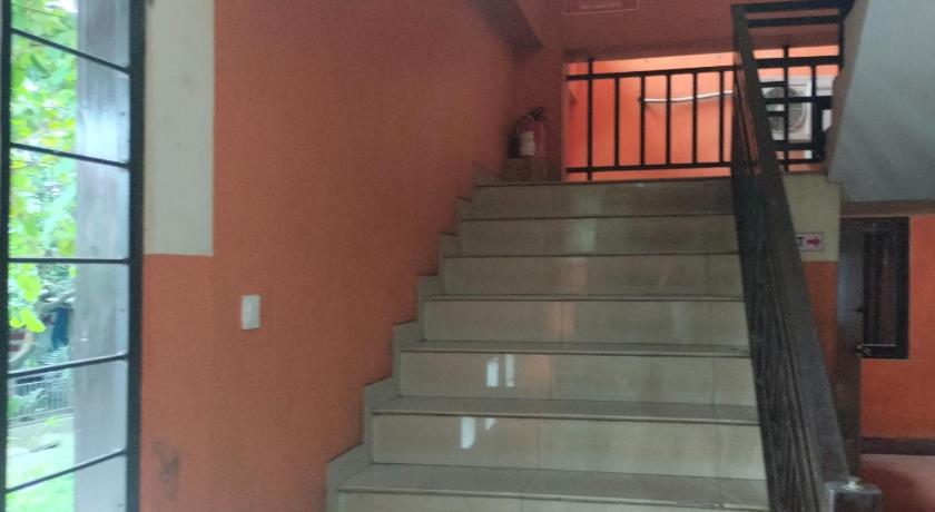 RedDoorz @ Oxy Residence Manado – Manado, CA