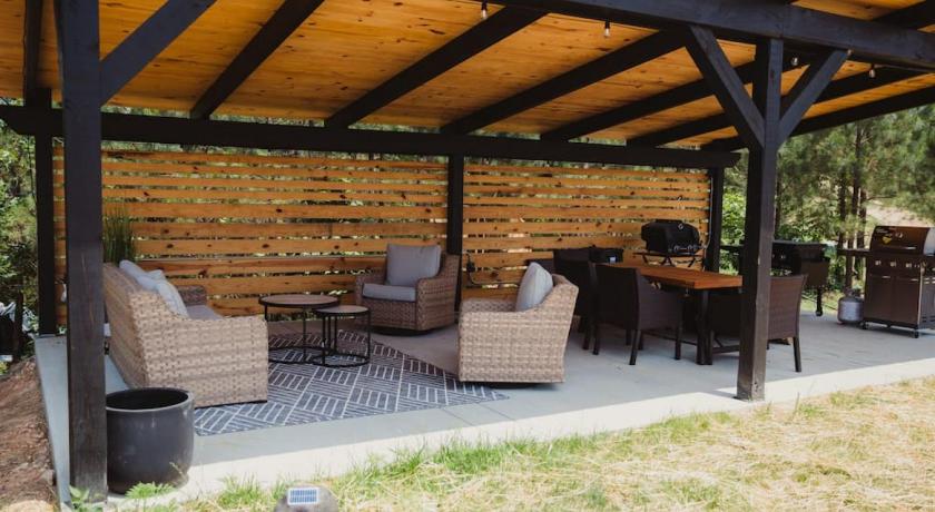Blue Springs The Drury, Luxury Safari Tent 4-Star Accommodation room