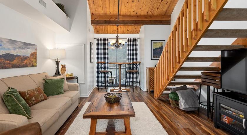 Mountain Inn Lodge 55 with Wintergreen Advantage